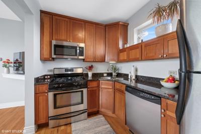 2709 W Belden Ave #3