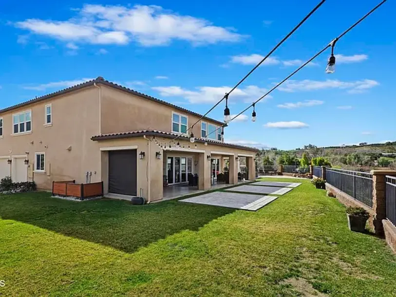 16094 Mariposa Ave, Riverside, CA 92504-11