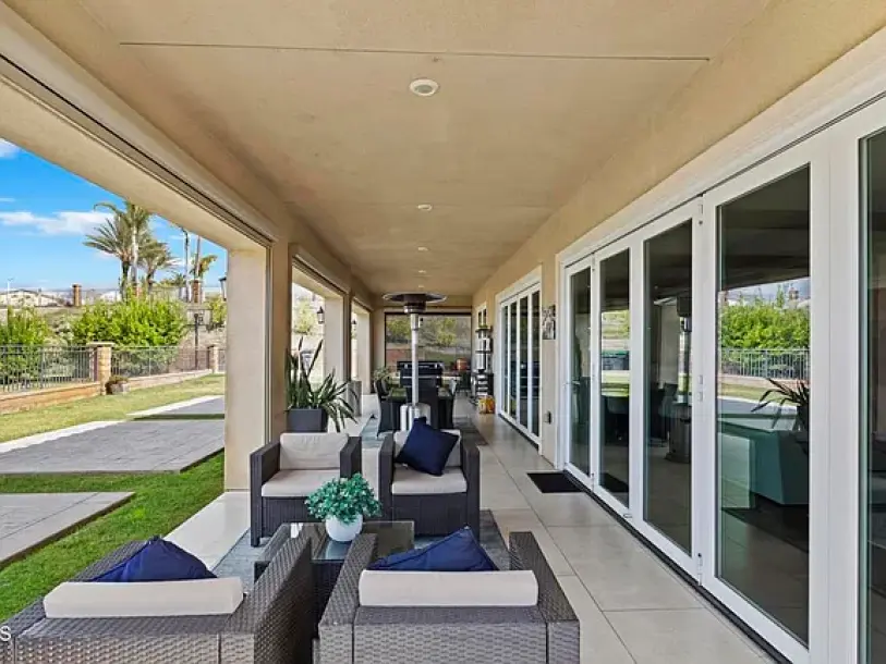 16094 Mariposa Ave, Riverside, CA 92504-14