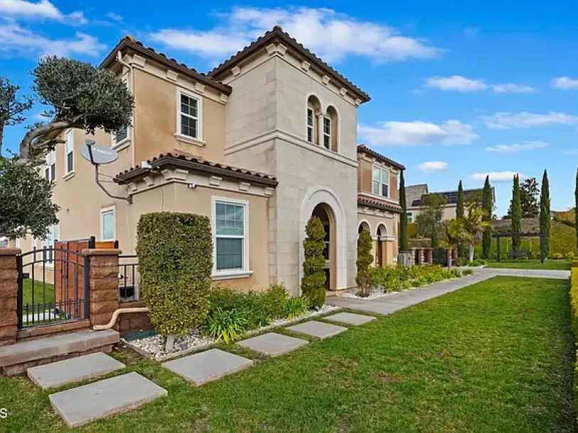 16094 Mariposa Ave, Riverside, CA 92504-3