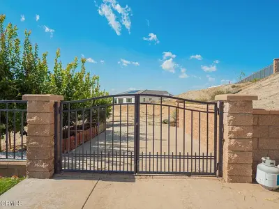 16094 Mariposa Ave, Riverside, CA 92504