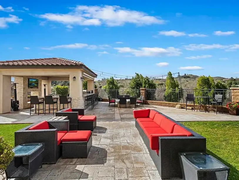 16094 Mariposa Ave, Riverside, CA 92504-9
