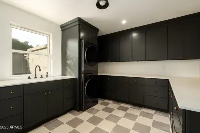 8401 E Vista Del Lago