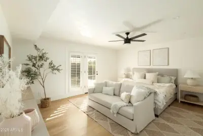 8401 E Vista Del Lago