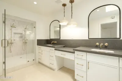 8401 E Vista Del Lago