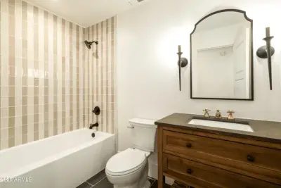 8401 E Vista Del Lago