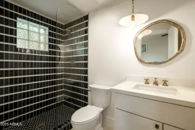 8401 E Vista Del Lago