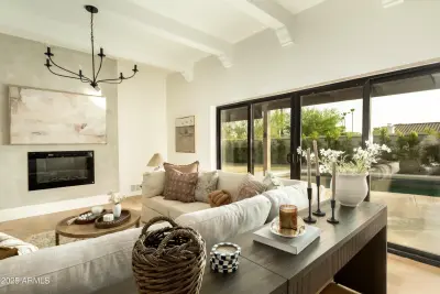 8401 E Vista Del Lago