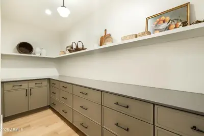 8401 E Vista Del Lago