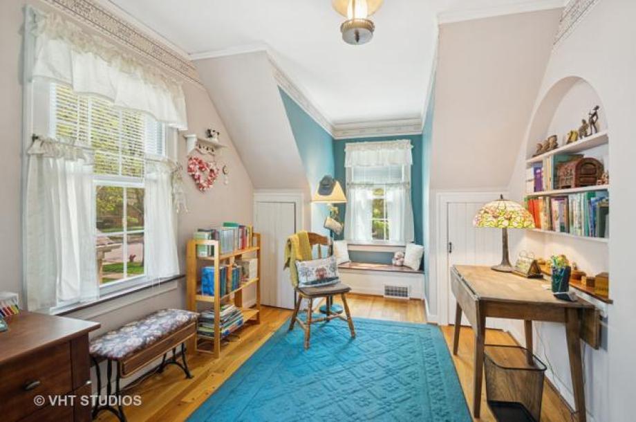 6552 N Waukesha Ave-15