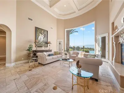 423 Cleveland Way, Corona, CA 92881