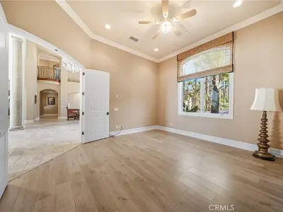 423 Cleveland Way, Corona, CA 92881