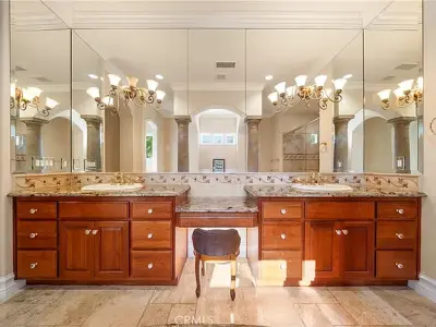 423 Cleveland Way, Corona, CA 92881