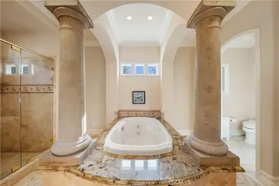 423 Cleveland Way, Corona, CA 92881