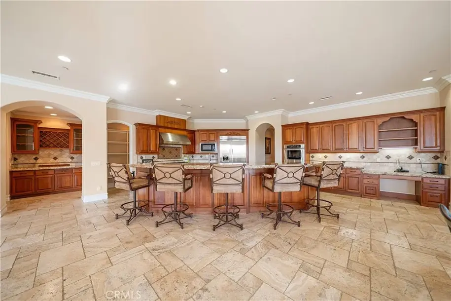423 Cleveland Way, Corona, CA 92881-30