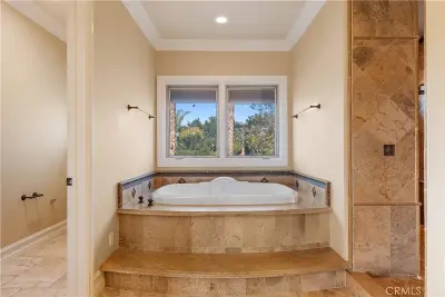 423 Cleveland Way, Corona, CA 92881