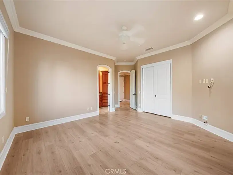 423 Cleveland Way, Corona, CA 92881-37