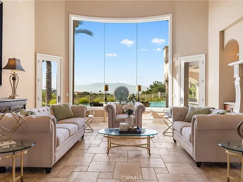423 Cleveland Way, Corona, CA 92881-9
