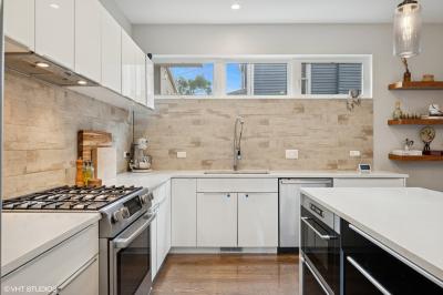 1633 N Saint Louis Ave