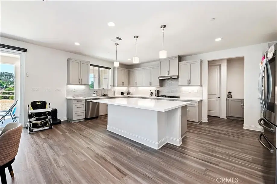 1268 Matterhorn Dr-10
