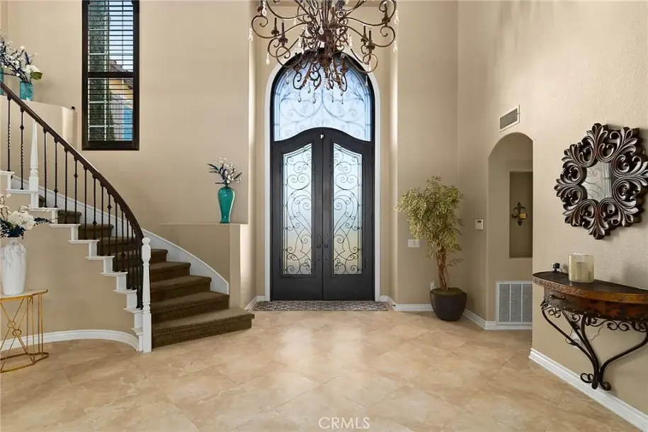 1578 Twin Oaks Cir, Corona, CA 92881-10
