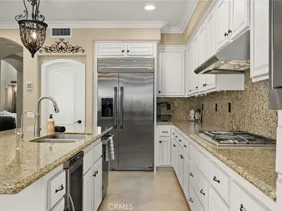 1578 Twin Oaks Cir, Corona, CA 92881