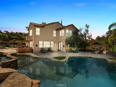 1578 Twin Oaks Cir, Corona, CA 92881