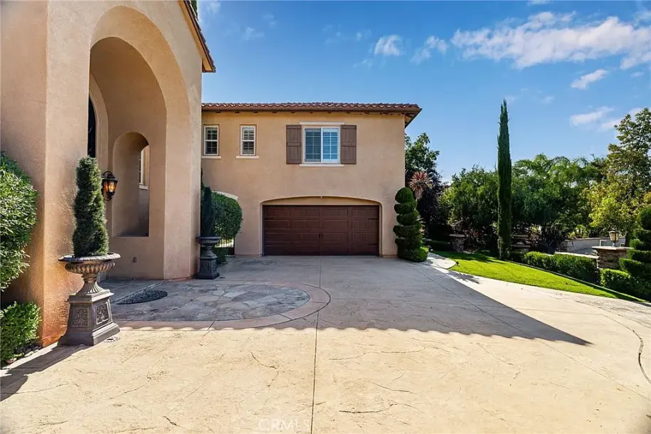 1578 Twin Oaks Cir, Corona, CA 92881-7