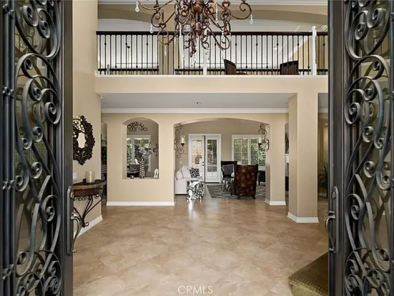 1578 Twin Oaks Cir, Corona, CA 92881-9