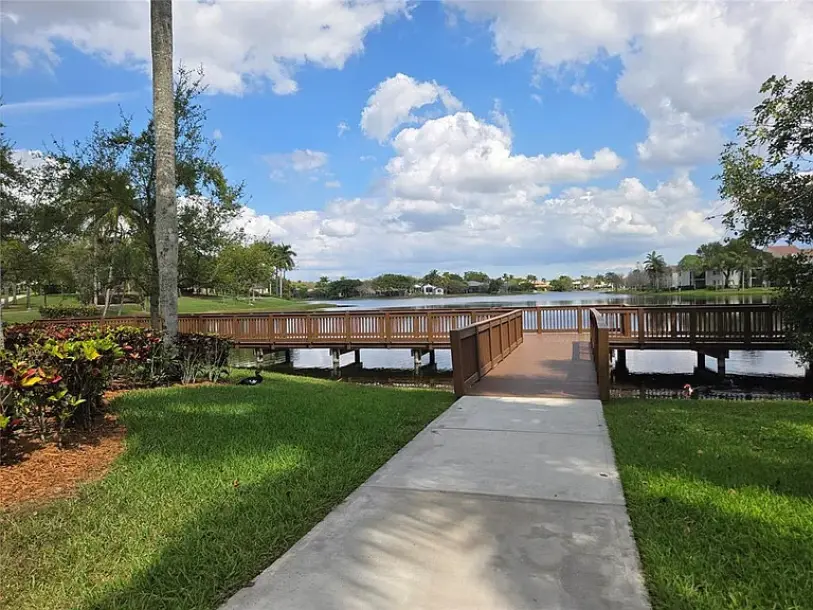 1041 Woodfall Ct, Weston, FL 33326-36