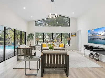 1041 Woodfall Ct, Weston, FL 33326