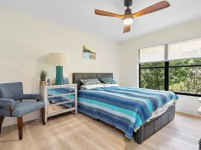 1041 Woodfall Ct, Weston, FL 33326