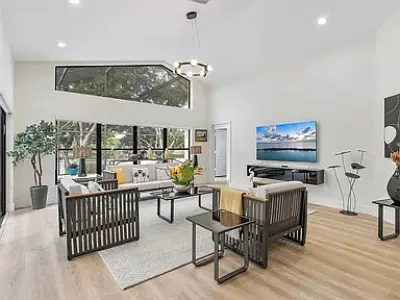 1041 Woodfall Ct, Weston, FL 33326