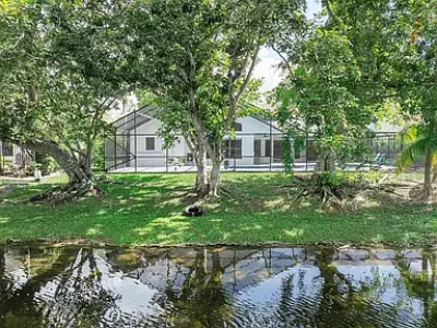 1041 Woodfall Ct, Weston, FL 33326