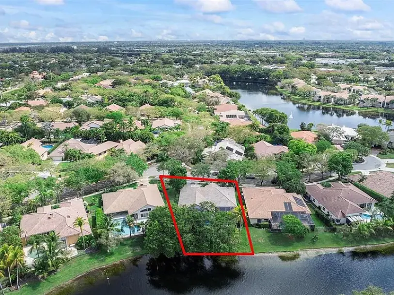 1041 Woodfall Ct, Weston, FL 33326-33