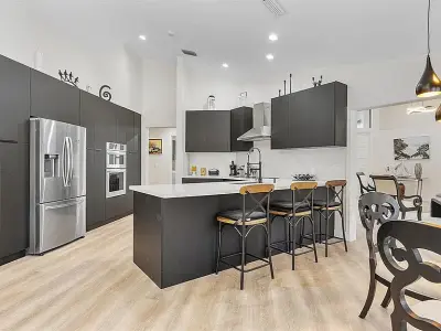 1041 Woodfall Ct, Weston, FL 33326