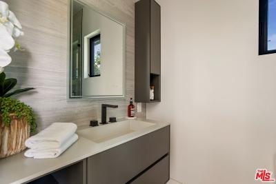 12700 Woodgreen St, Los Angeles, CA 90066