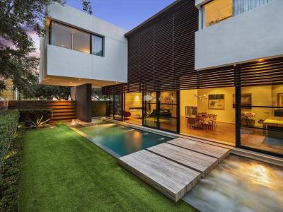 1529 Indiana St, Houston, TX 77006