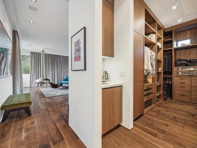 1529 Indiana St, Houston, TX 77006