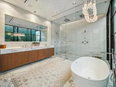 1529 Indiana St, Houston, TX 77006