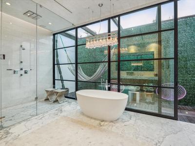 1529 Indiana St, Houston, TX 77006