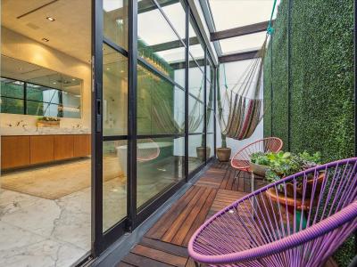 1529 Indiana St, Houston, TX 77006