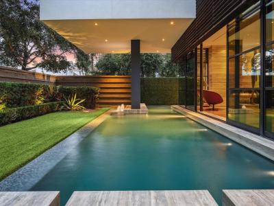 1529 Indiana St, Houston, TX 77006