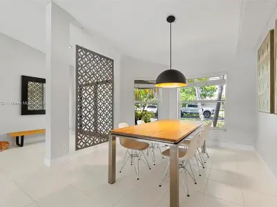 1720 Lakeshore Dr, Weston, FL 33326