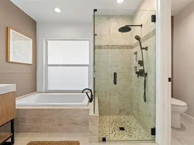 1720 Lakeshore Dr, Weston, FL 33326