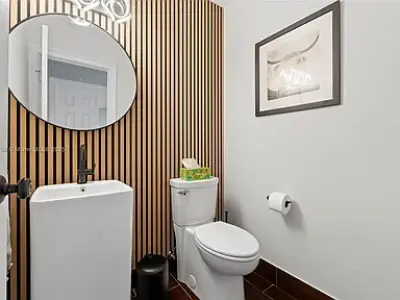 1720 Lakeshore Dr, Weston, FL 33326