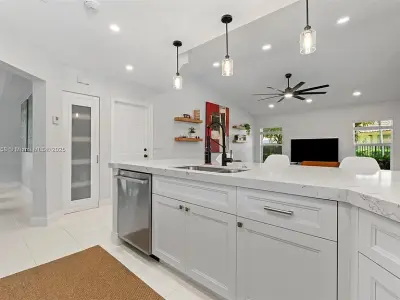 1720 Lakeshore Dr, Weston, FL 33326