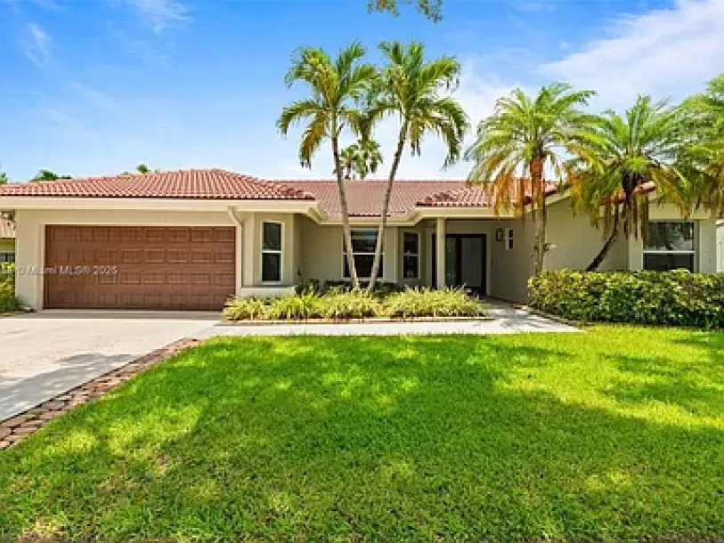 1720 Lakeshore Dr, Weston, FL 33326-2