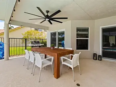 1720 Lakeshore Dr, Weston, FL 33326