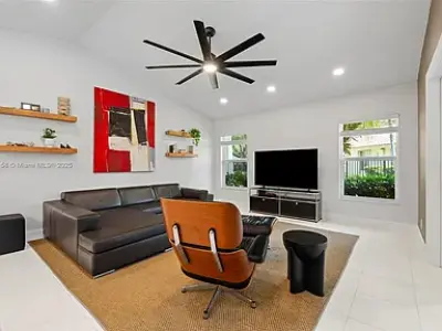 1720 Lakeshore Dr, Weston, FL 33326